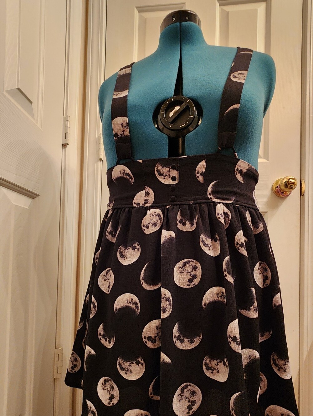 Women's Black and Moon Patterned Skirt